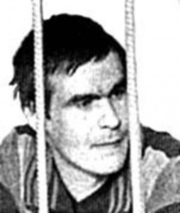 Котляревский Виктор Николаевич, 10.03.1973 года рождения, уроженец г. Евпатории, гр-н Украины, был трижды осужден